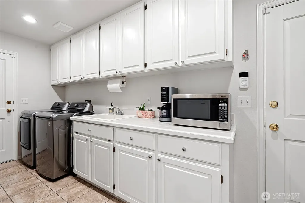 11303 Tower Road SW Lakewood WA 98498