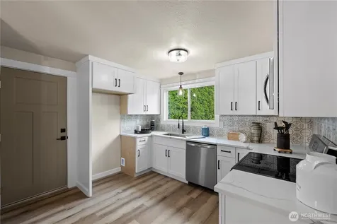 16518 26th Avenue SE Bothell WA 98012