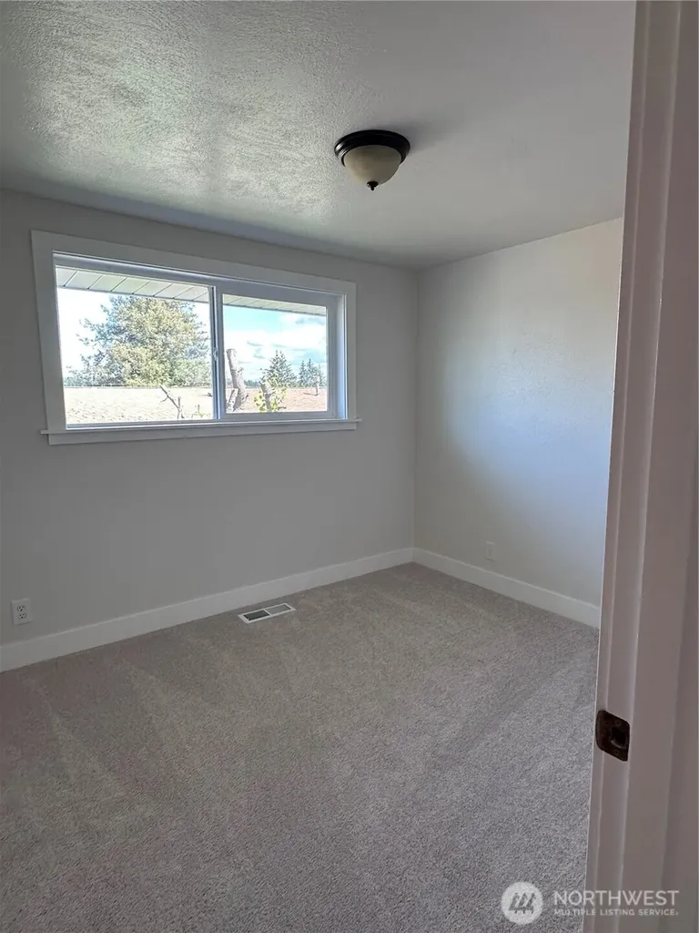 1025 E 53rd Street Tacoma WA 98404