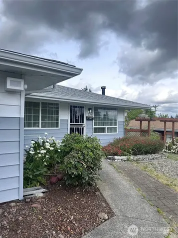 1025 E 53rd Street Tacoma WA 98404