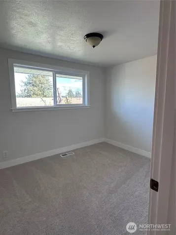 1025 E 53rd Street Tacoma WA 98404