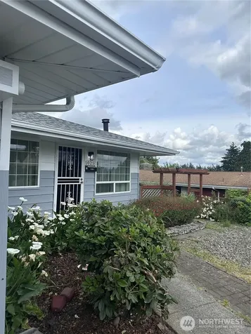 1025 E 53rd Street Tacoma WA 98404