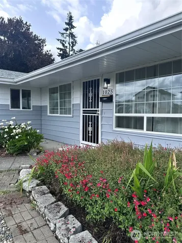 1025 E 53rd Street Tacoma WA 98404