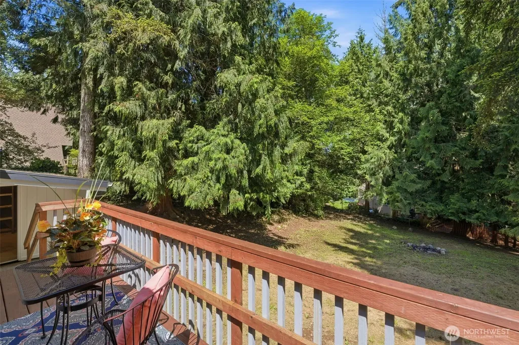 101 E Snow Cap Drive Belfair WA 98528