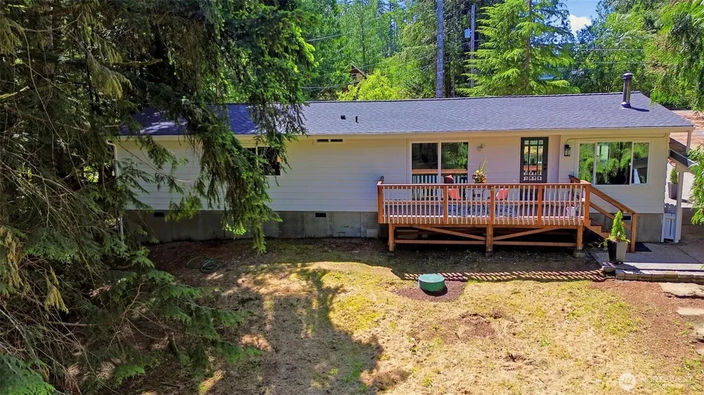 101 E Snow Cap Drive Belfair WA 98528