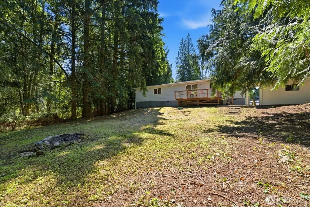 101 E Snow Cap Drive Belfair WA 98528
