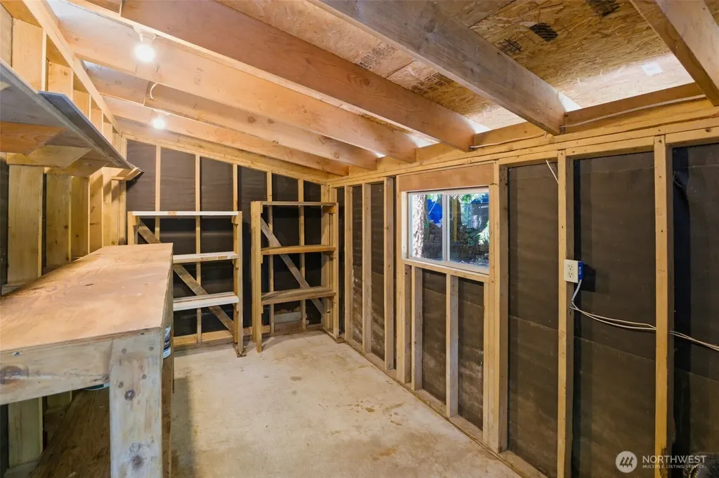 101 E Snow Cap Drive Belfair WA 98528