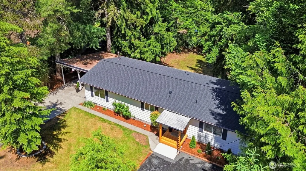 101 E Snow Cap Drive Belfair WA 98528