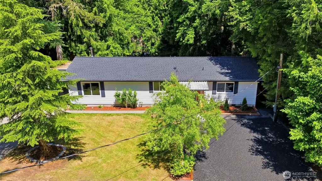 101 E Snow Cap Drive Belfair WA 98528