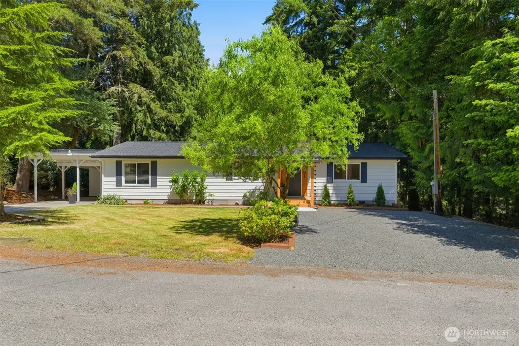 101 E Snow Cap Drive Belfair WA 98528