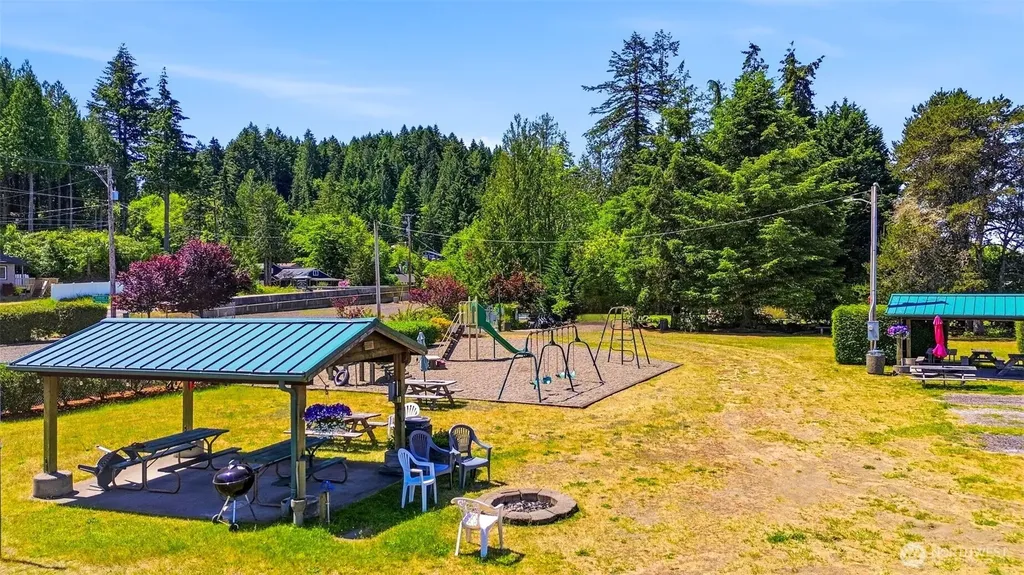 101 E Snow Cap Drive Belfair WA 98528