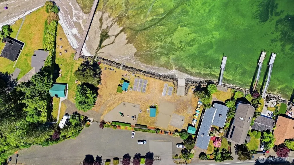 101 E Snow Cap Drive Belfair WA 98528
