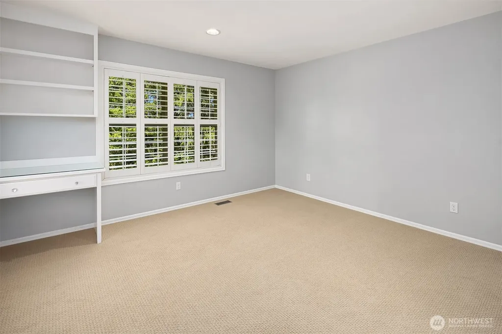 842 84th Avenue NE Medina WA 98039