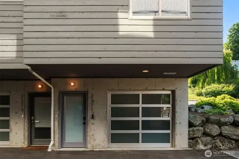 2371 Harbor Avenue SW Seattle WA 98126