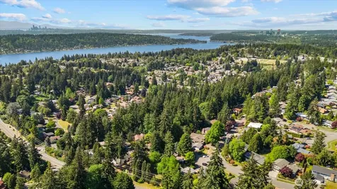 12109 SE 68th Place Bellevue WA 98006