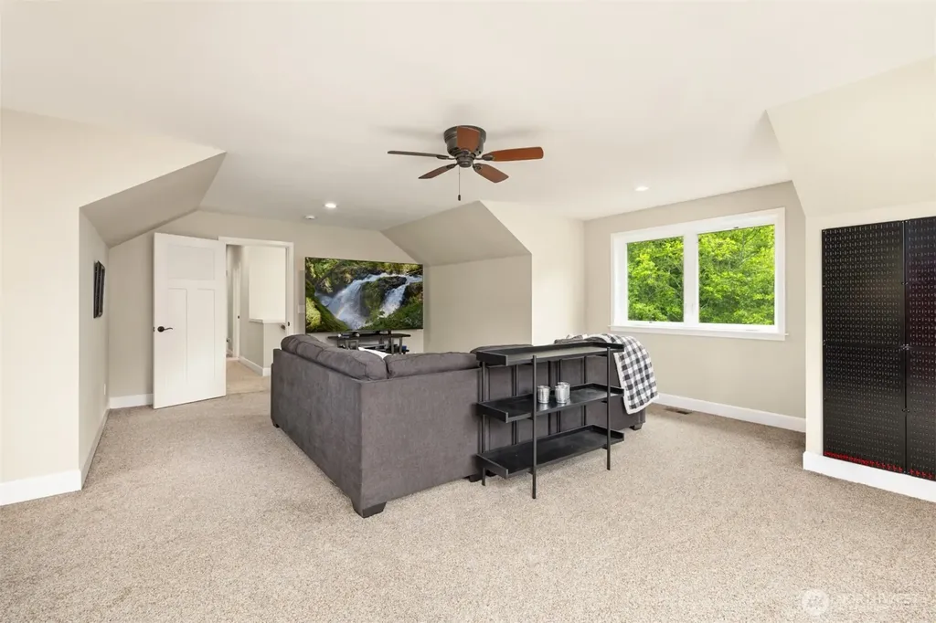 39170 NE No Name Place Hansville WA 98340