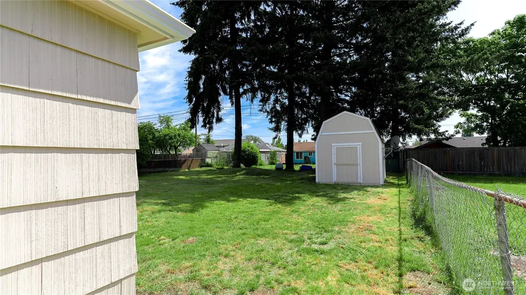 10605 Freiday Street SW Lakewood WA 98499