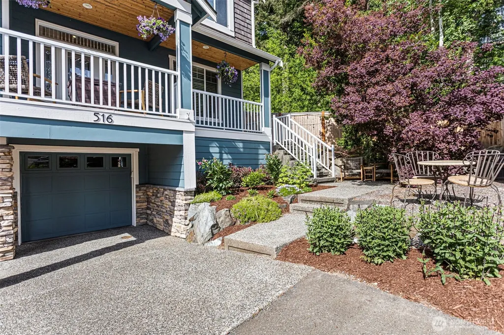 516 N 180th Street Shoreline WA 98133