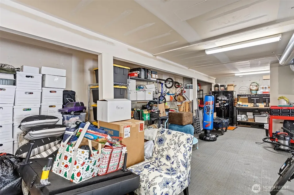 516 N 180th Street Shoreline WA 98133