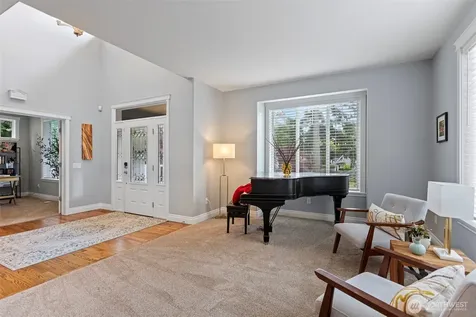 516 N 180th Street Shoreline WA 98133