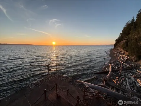 1085 Rockaway Lane Camano Island WA 98282