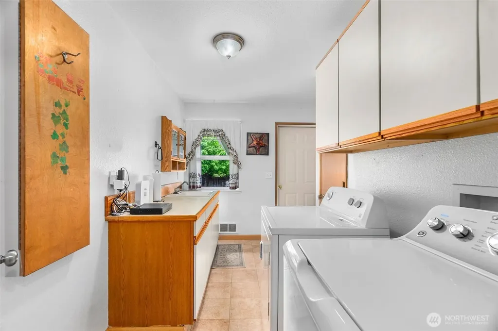 422 S Forrest Street Westport WA 98595