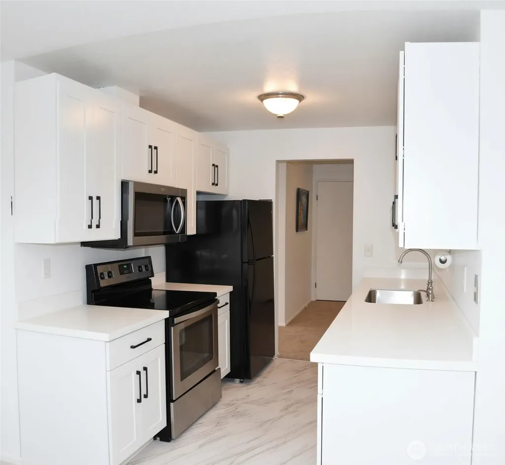 10110 Greenwood Avenue N Seattle WA 98133
