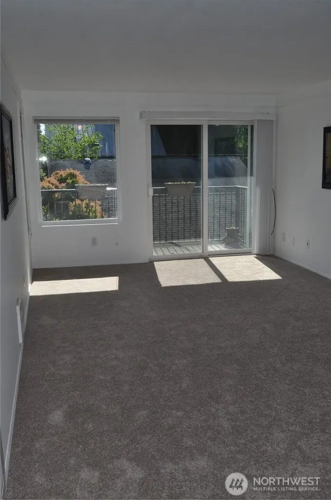 10110 Greenwood Avenue N Seattle WA 98133