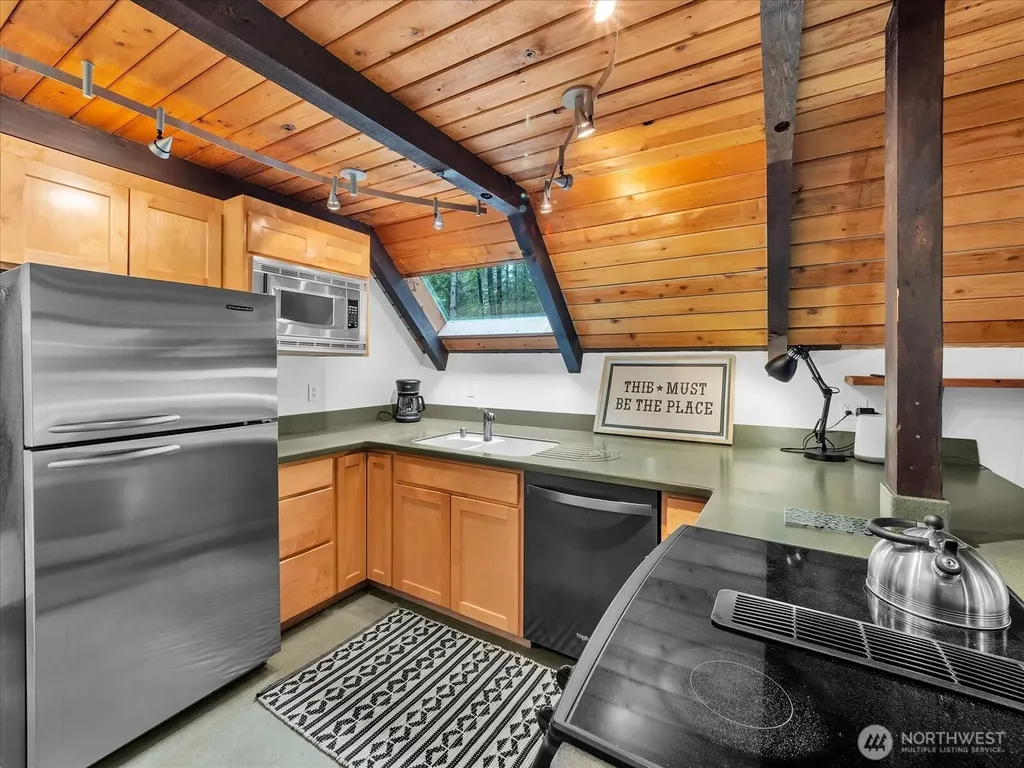 17117 Riverview E Enumclaw WA 98022
