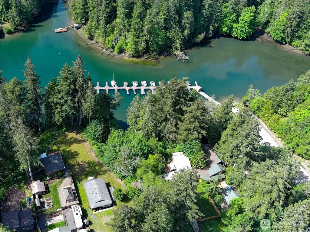 55 Wolf Road Quilcene WA 98376