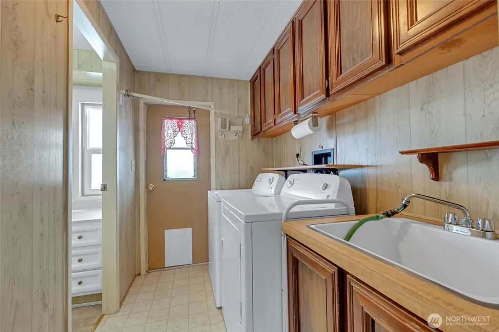 47 Juniper Mobile Estates Sequim WA 98382