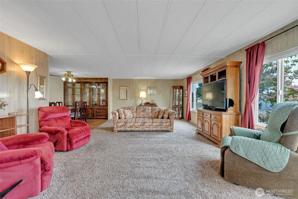 47 Juniper Mobile Estates Sequim WA 98382