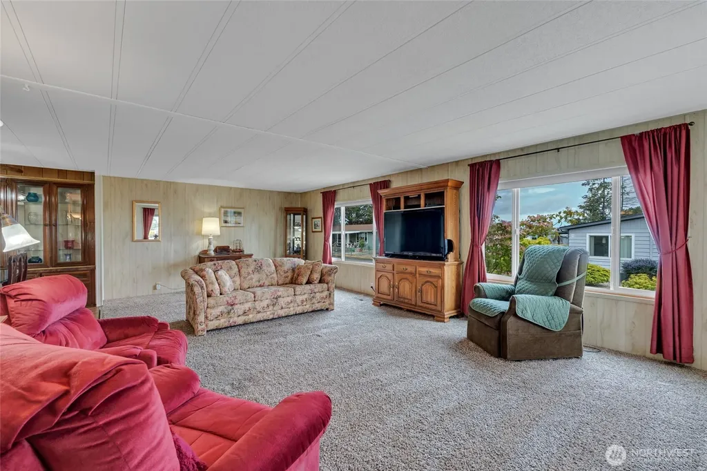 47 Juniper Mobile Estates Sequim WA 98382