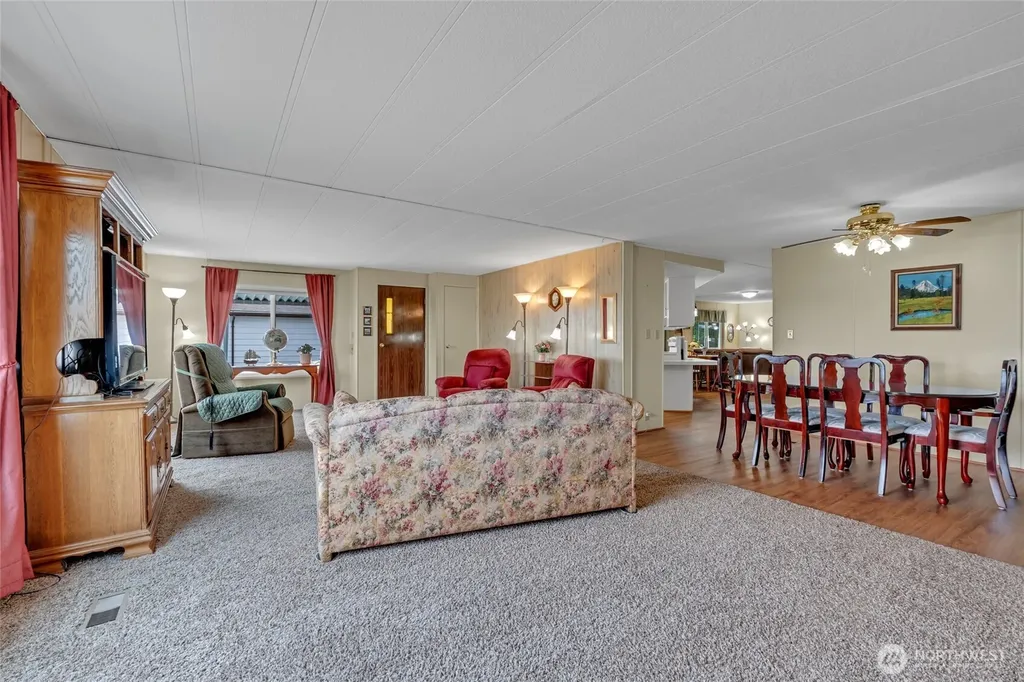 47 Juniper Mobile Estates Sequim WA 98382