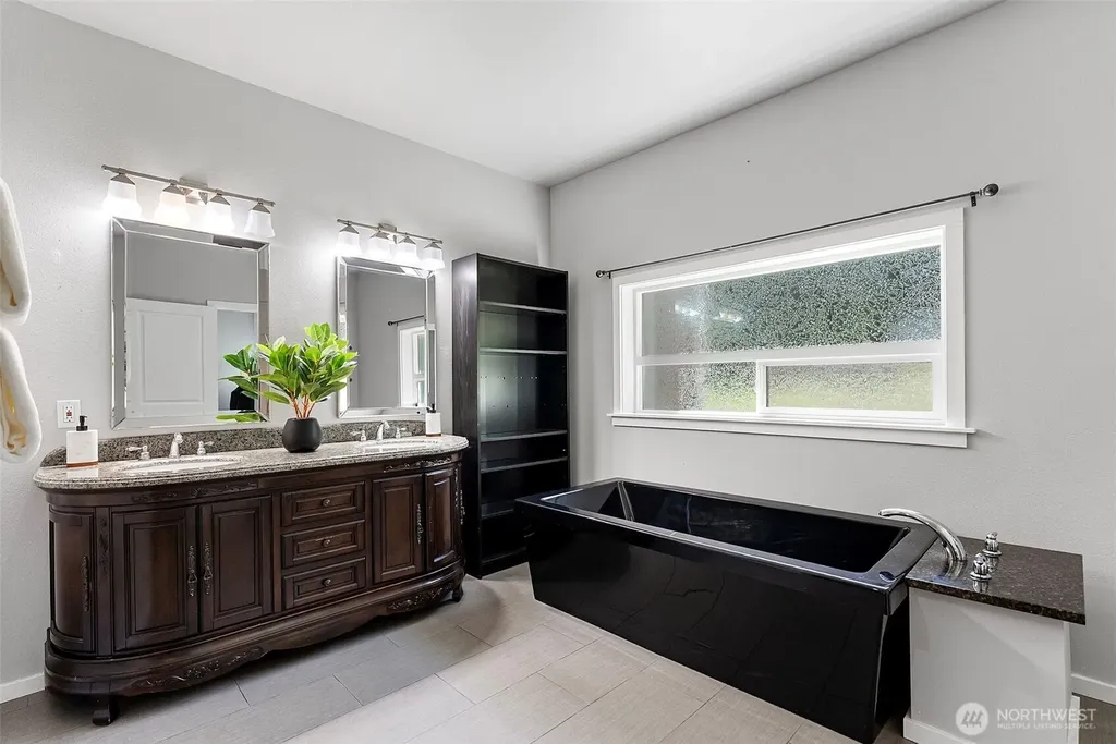 11668 Banner Rd SE Olalla WA 98359
