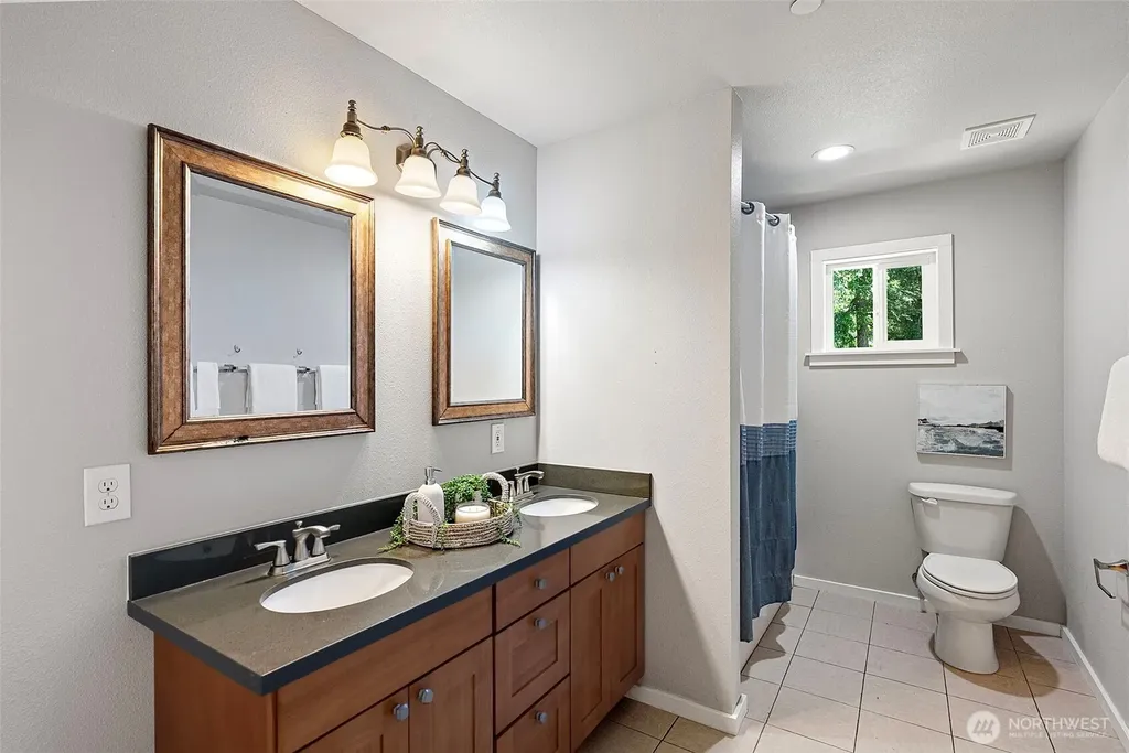11668 Banner Rd SE Olalla WA 98359