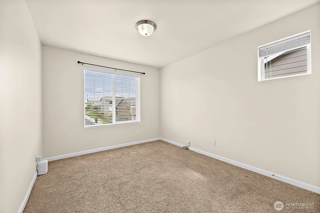 14006 67th Avenue E Puyallup WA 98373