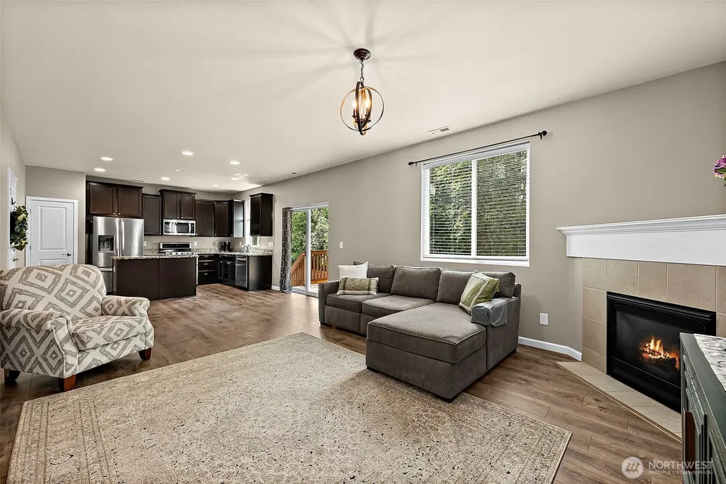 14006 67th Avenue E Puyallup WA 98373