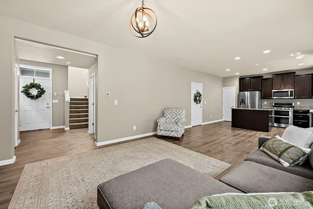 14006 67th Avenue E Puyallup WA 98373