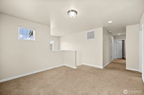 14006 67th Avenue E Puyallup WA 98373