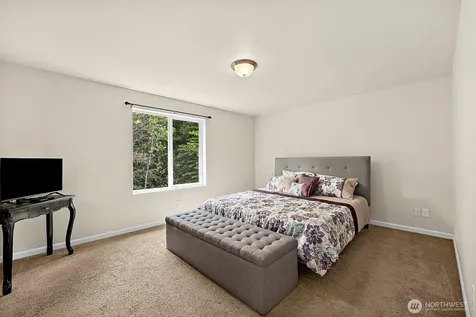 14006 67th Avenue E Puyallup WA 98373