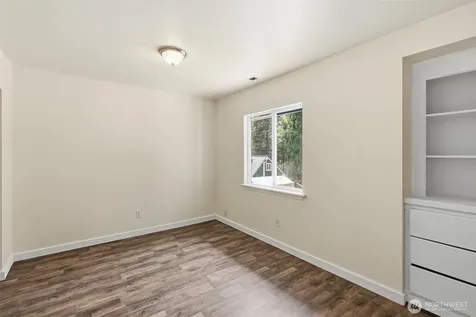 1719 Hemlock Drive Camano Island WA 98282