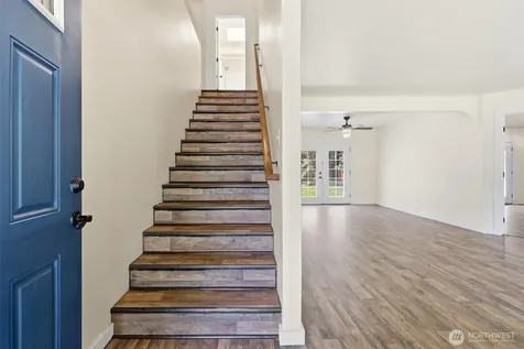 1719 Hemlock Drive Camano Island WA 98282