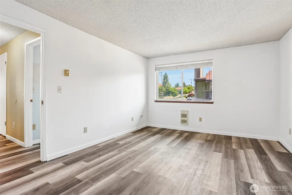 8312 27th W Tacoma WA 98466