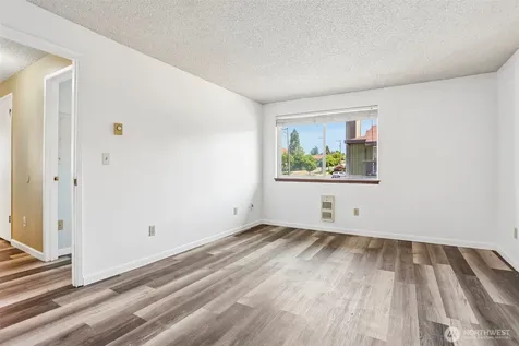 8312 27th W Tacoma WA 98466