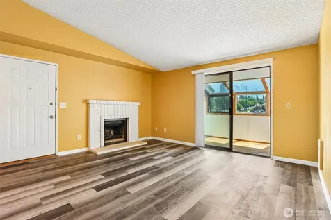 8312 27th W Tacoma WA 98466