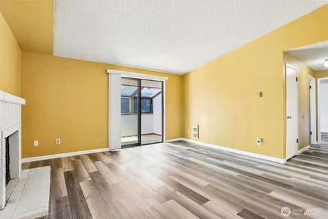 8312 27th W Tacoma WA 98466