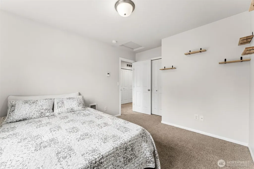8704 Stockholm Lane NE Lacey WA 98516