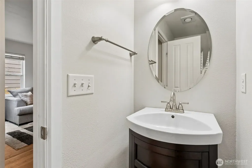 8704 Stockholm Lane NE Lacey WA 98516