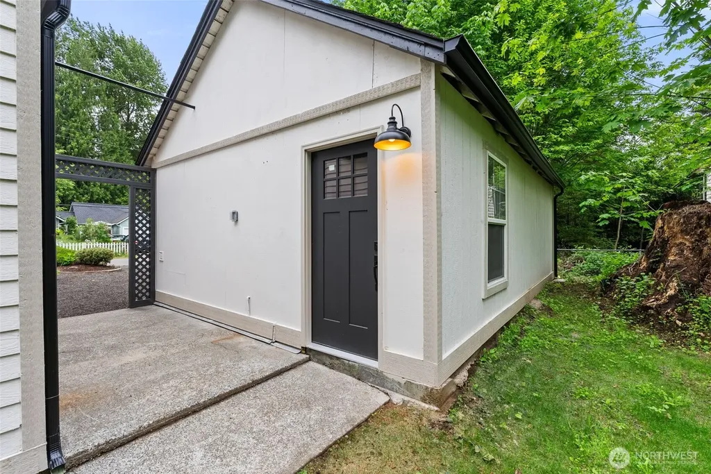 2001 Karen Frazier Road SE Olympia WA 98501